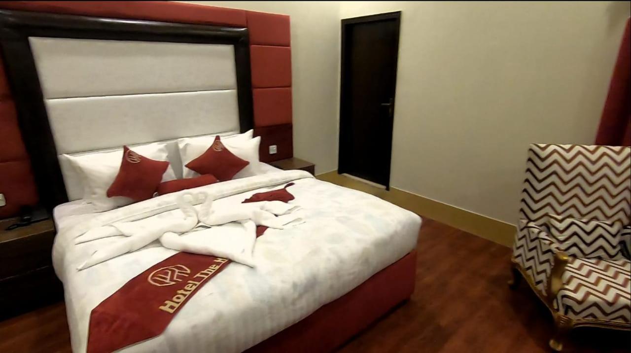 Hotel The Holiday Lahore Exterior foto