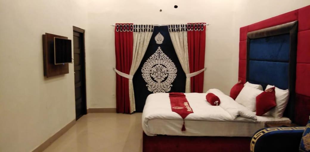 Hotel The Holiday Lahore Exterior foto
